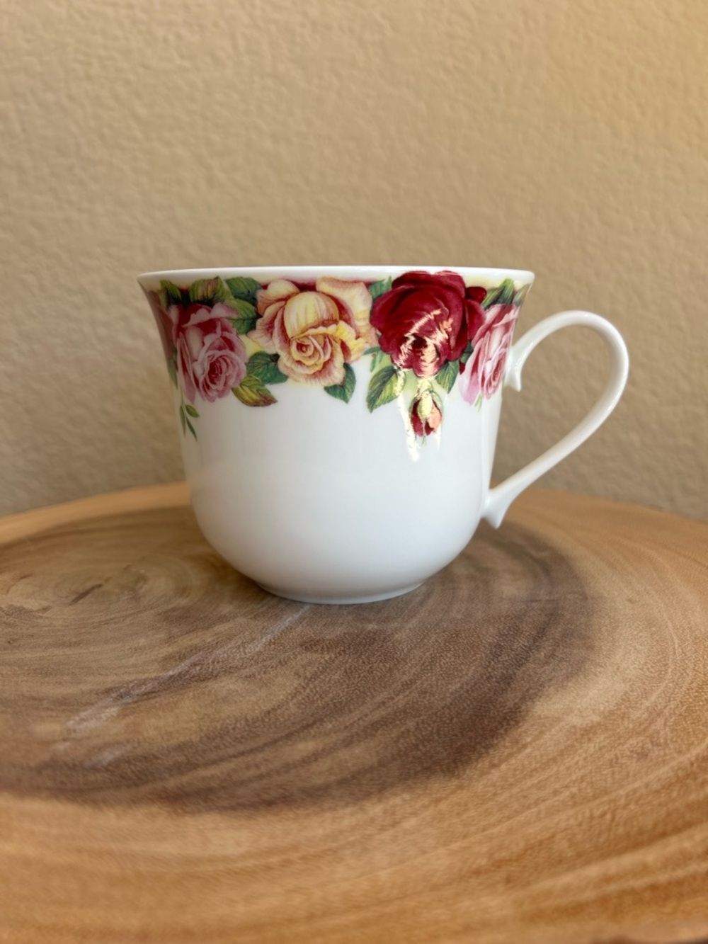 Roy Kirkham Garden Rose Teacup